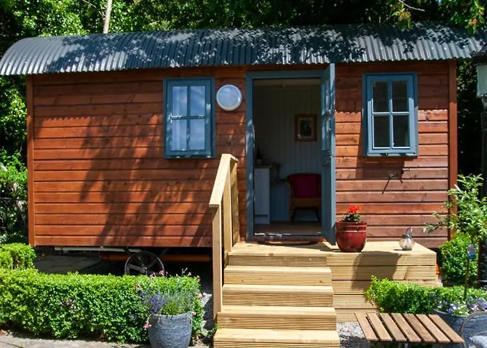Hawthorn Hut Kilkenny Glamping At Jenkinstown House